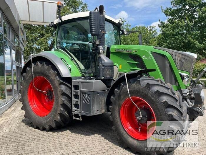 Fendt 828 VARIO S4 Traktory