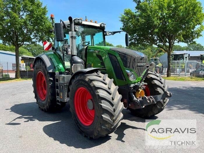 Fendt 828 VARIO S4 Traktory