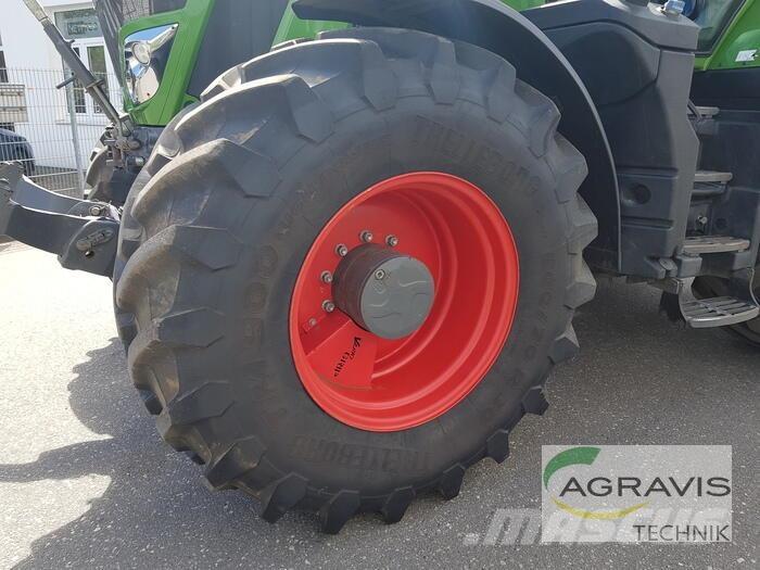 Fendt 828 VARIO S4 Traktory