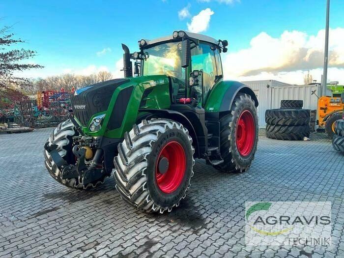 Fendt 828 VARIO S4 Traktory