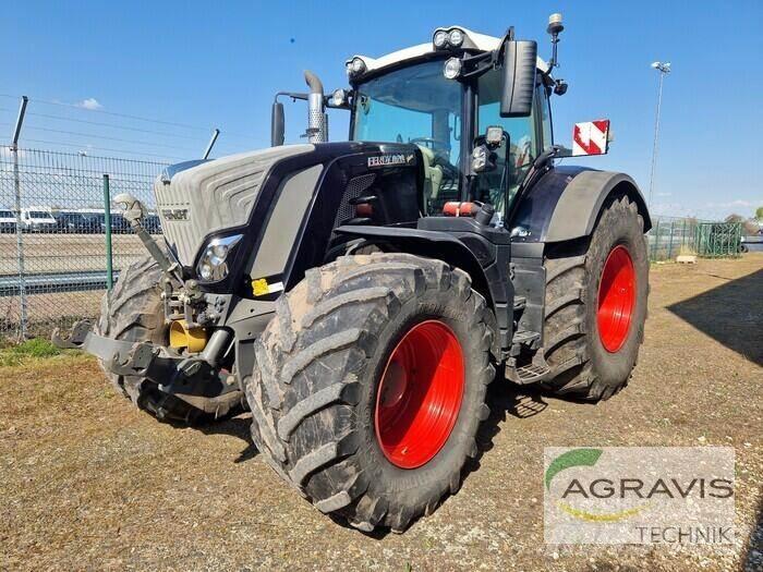 Fendt 828 VARIO S4 Traktory