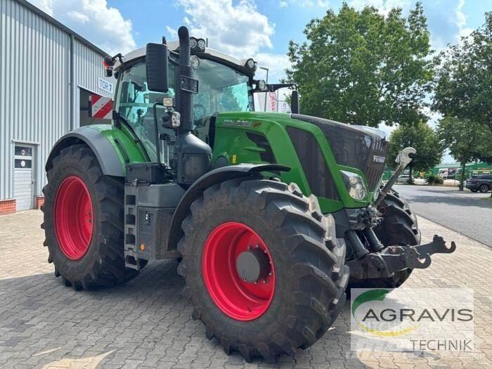 Fendt 828 VARIO S4 Traktory