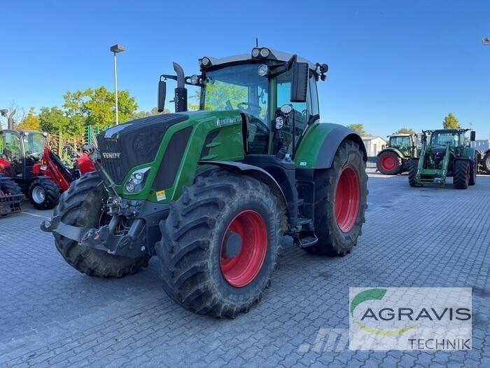 Fendt 828 VARIO S4 Traktory