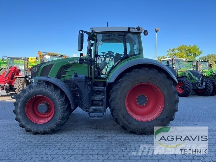 Fendt 828 VARIO S4 Traktory