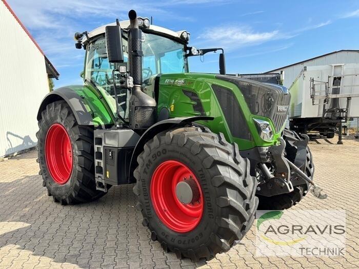 Fendt 828 VARIO S4 Traktory