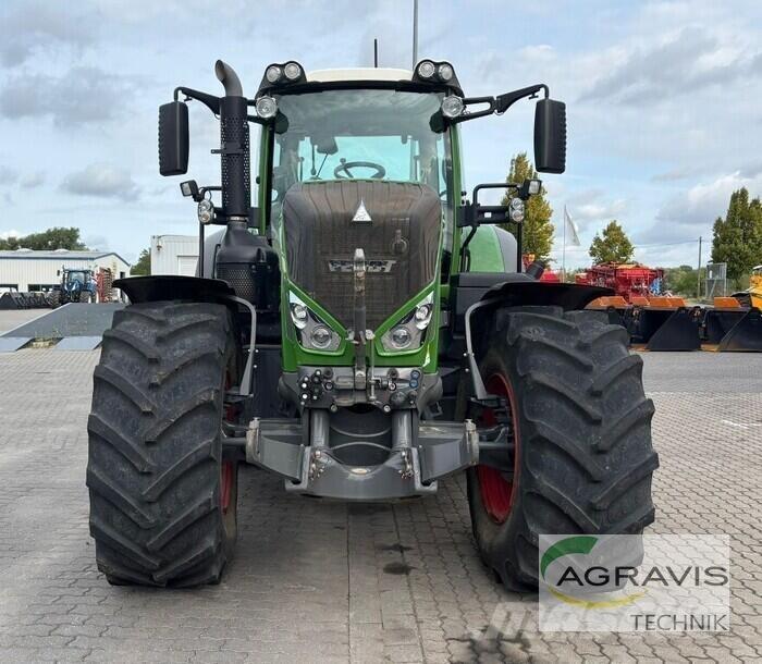 Fendt 828 VARIO S4 Traktory