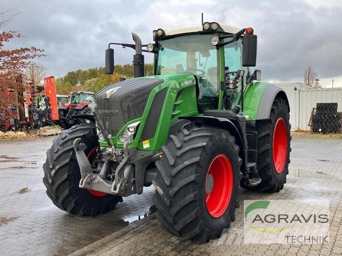 Fendt 828 VARIO S4 Traktory