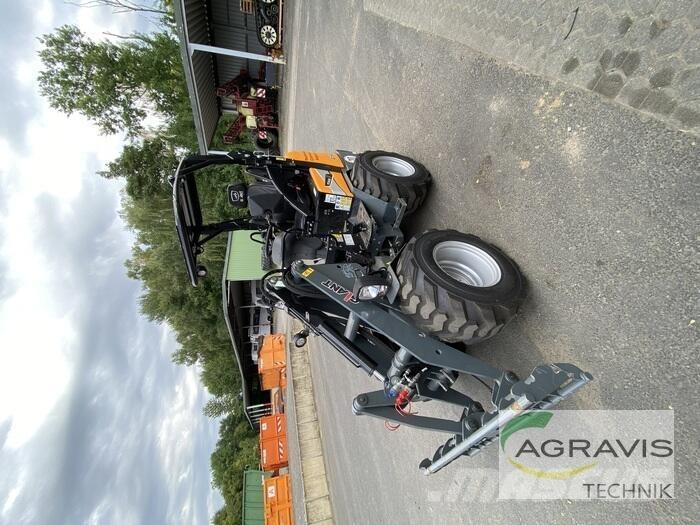 GiANT G1500 Kolové nakladače