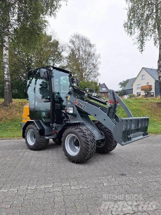 GiANT G2300 HD Kolové nakladače