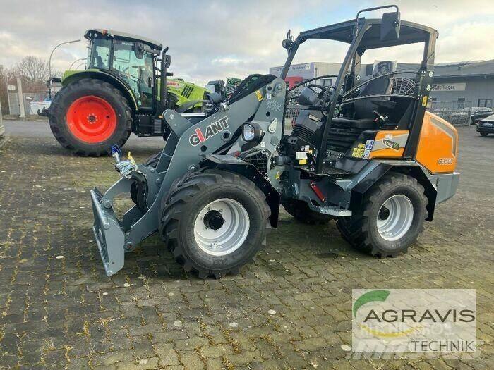 GiANT G3500 Kolové nakladače