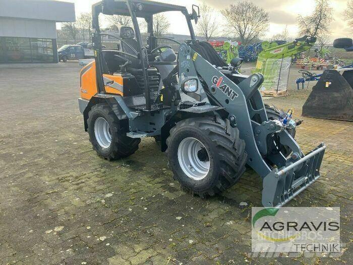 GiANT G3500 Kolové nakladače