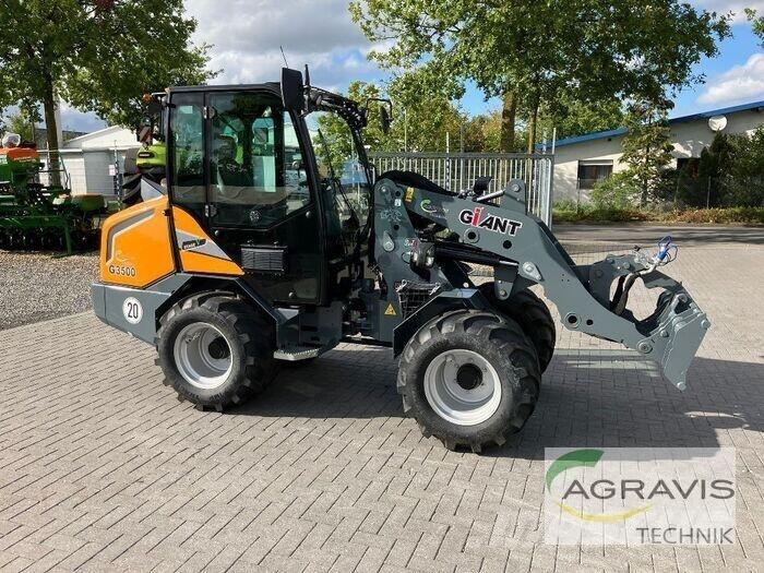 GiANT G3500 Kolové nakladače