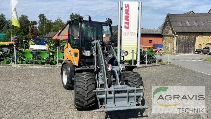 GiANT G5000 Kolové nakladače