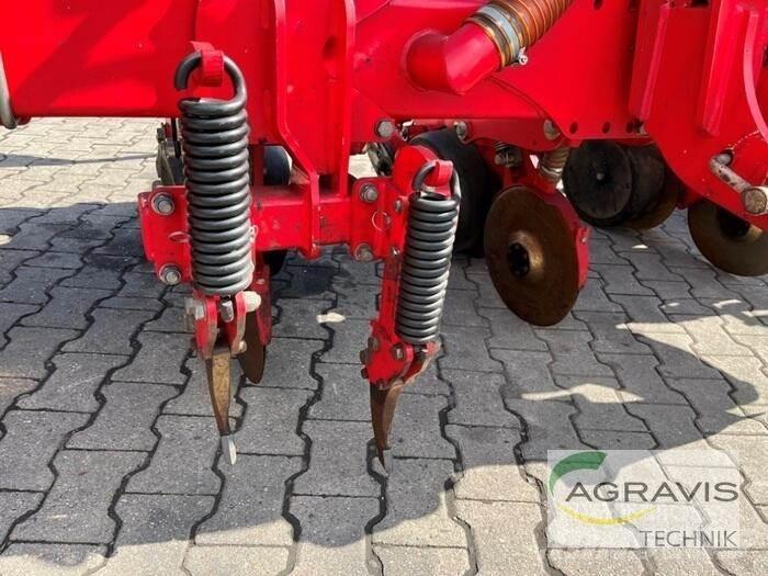 Horsch MAESTRO 8 RC Mechanické secí stroje