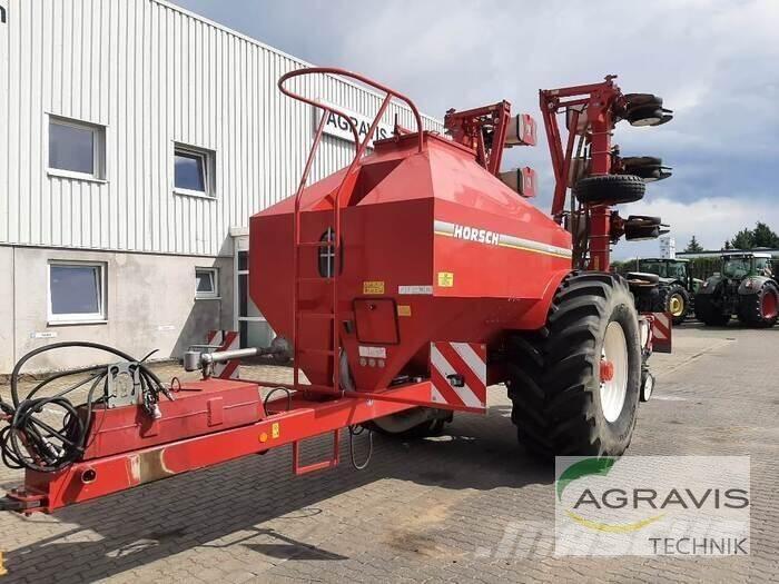 Horsch MAISTRO 12 RC Mechanické secí stroje