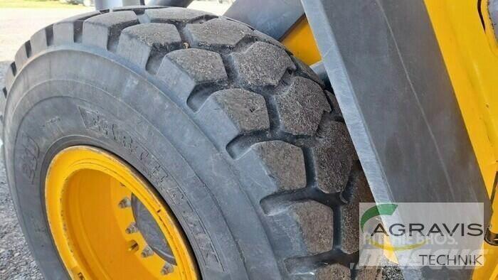 JCB 437 HT Kolové nakladače