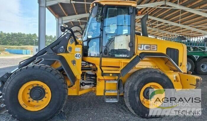 JCB 437 HT Kolové nakladače