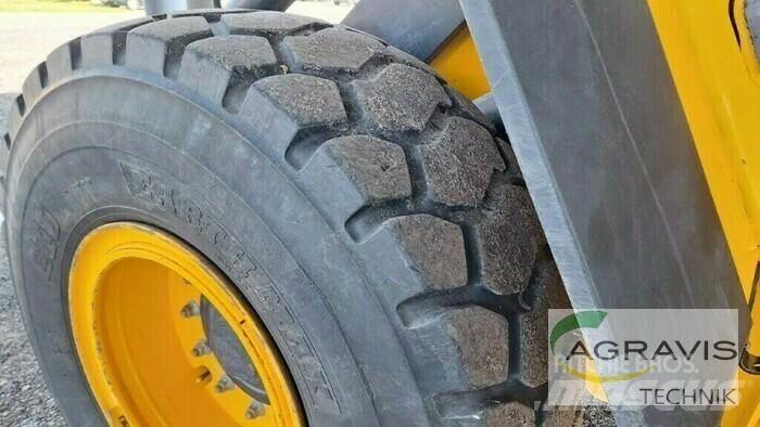 JCB 437 HT Kolové nakladače