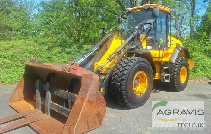 JCB 437 HT Kolové nakladače