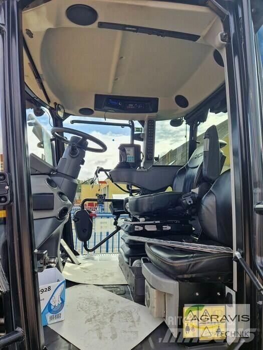 JCB FASTRAC 4220 Traktory
