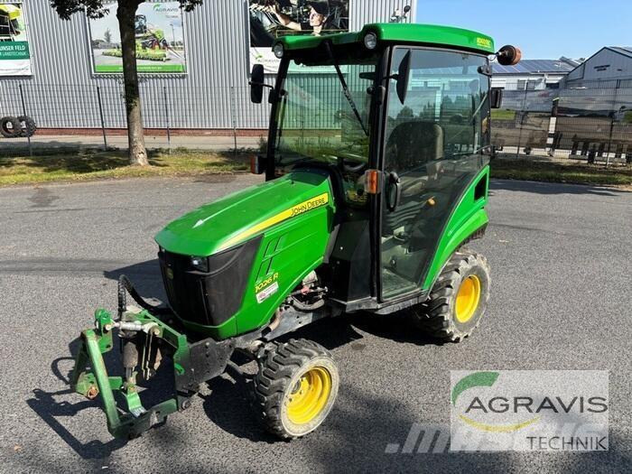 John Deere 1026 R Traktory