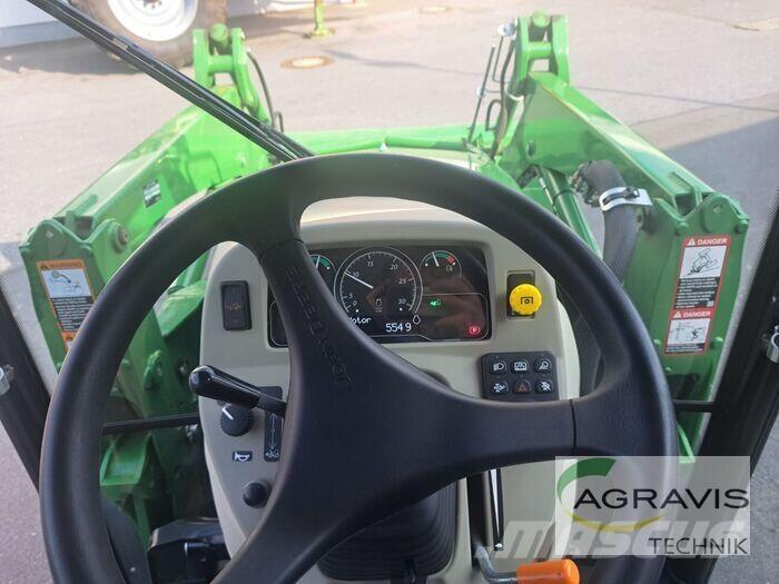 John Deere 4066 R Traktory