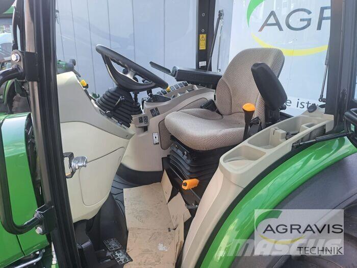 John Deere 4066 R Traktory