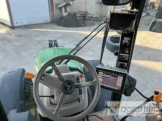 John Deere 5100R Traktory