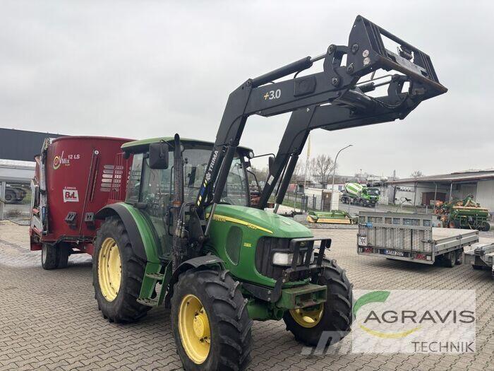 John Deere 5620 Traktory