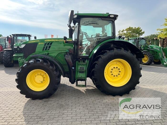 John Deere 6175R Traktory