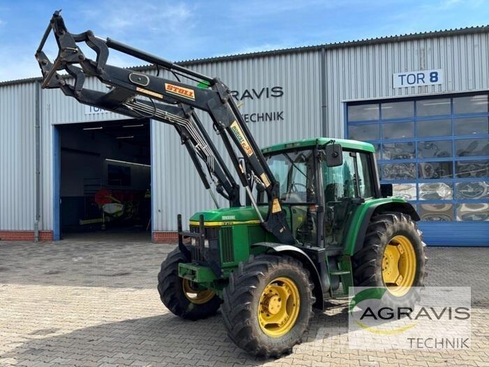 John Deere 6210 Traktory