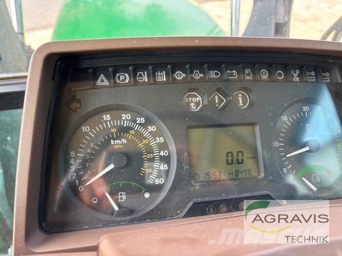 John Deere 6210 Traktory