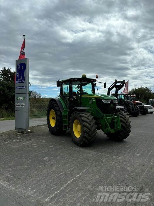 John Deere 6210 R Traktory