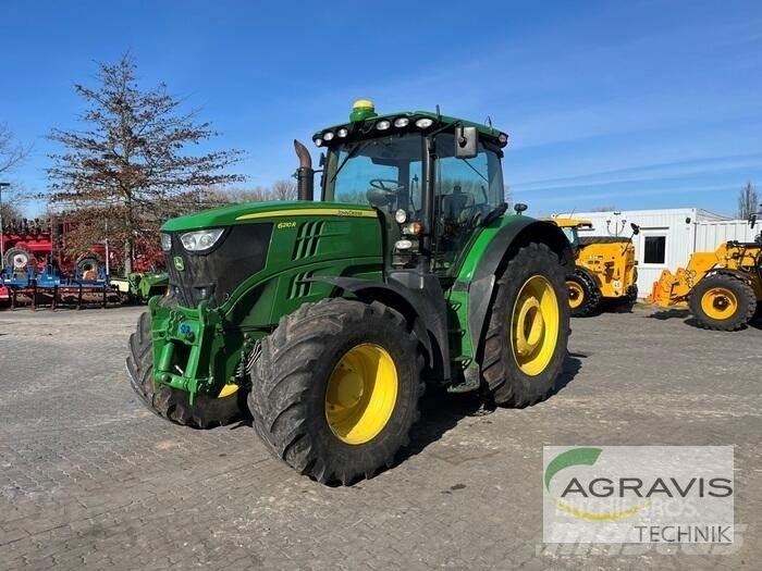 John Deere 6210 R Traktory