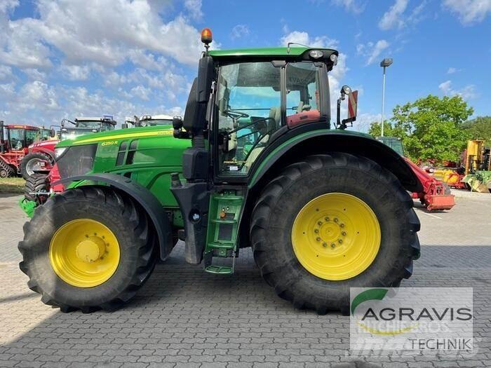John Deere 6250 R Traktory
