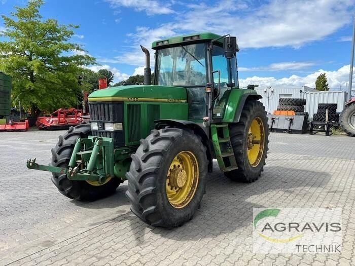 John Deere 7700 Traktory