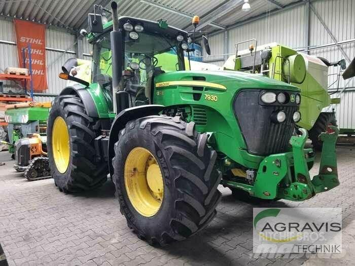 John Deere 7930 A Traktory