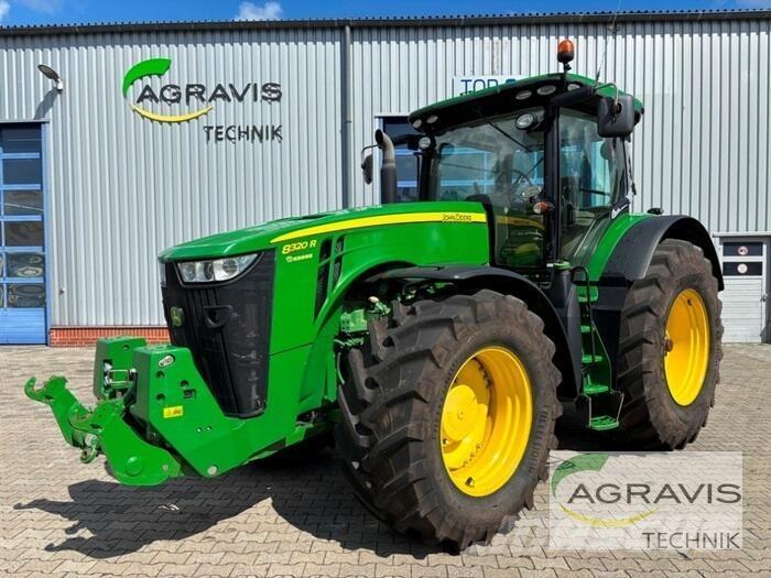 John Deere 8320 R Traktory