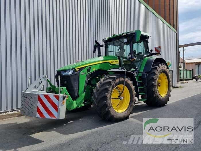 John Deere 8R 310 Traktory
