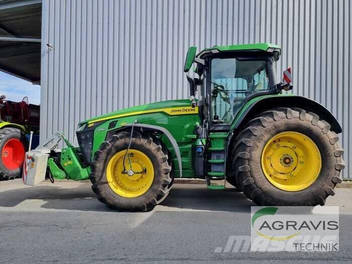 John Deere 8R 310 Traktory