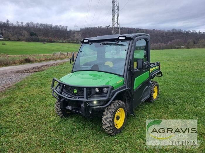 John Deere GATOR Kompaktní traktory