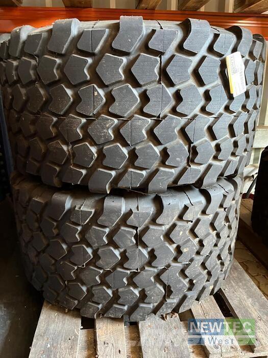  KR445/45R19.5 Pneumatiky, kola a ráfky