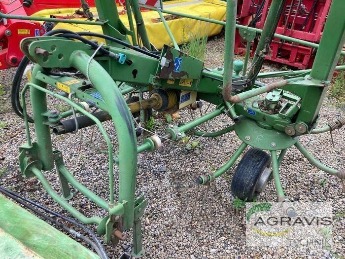 Krone KW 7.70/6 Obraceče a shrabovače sena