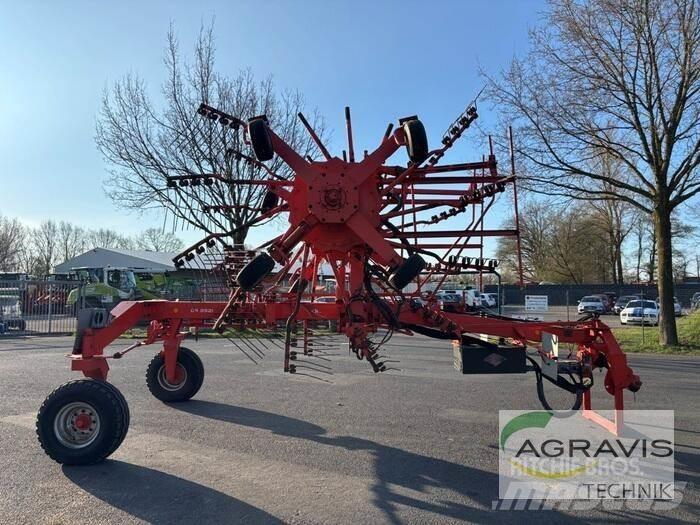 Kuhn GA 8521 Obraceče a shrabovače sena