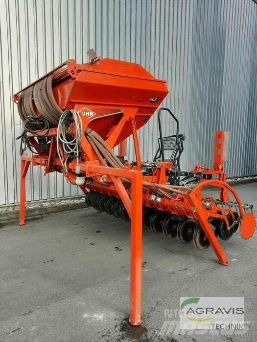 Kuhn VENTA LC 3000 Mechanické secí stroje