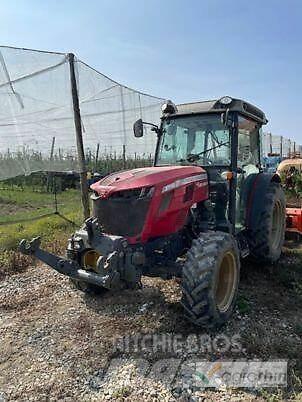 Massey Ferguson 3710 F Traktory