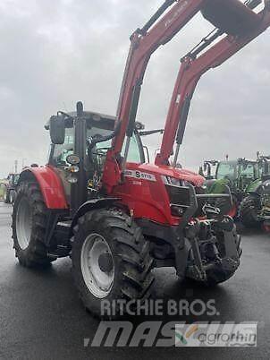Massey Ferguson 6715S Traktory