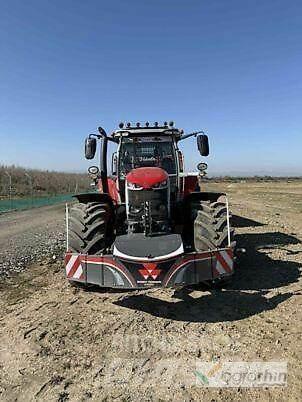 Massey Ferguson 7S210 Traktory