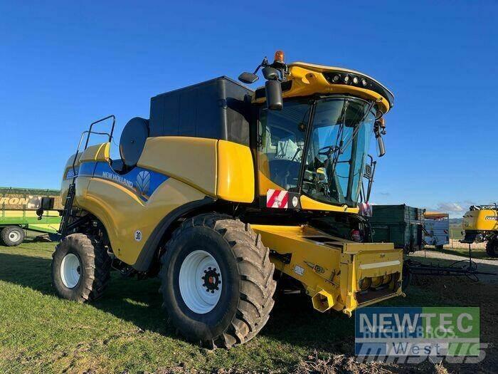 New Holland CX 6.90 Sklízecí mlátičky
