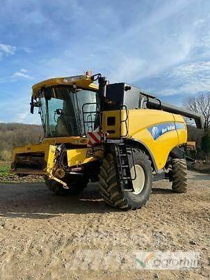 New Holland CX 8090 Sklízecí mlátičky